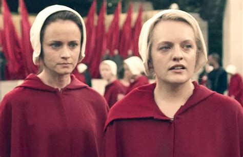 Elisabeth Moss Was 'Very Sad' Alexis Bledel Left The Handmaid's Tale ...