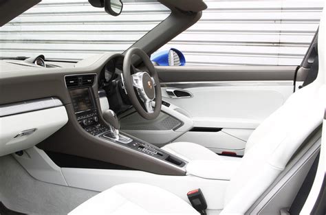 Porsche 911 Targa interior | Autocar