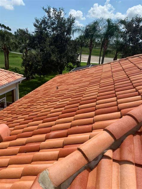 Pressure Washing Roof Tiles - Clearchoice Services