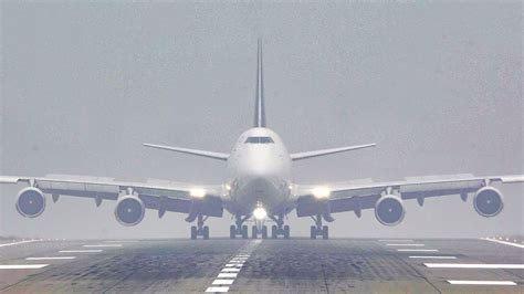 BOEING 747 LANDING during INTENSE FOG - B747 GHOST PLANE (4K) - YouTube