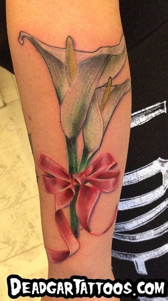 Alcatraz flower with pink ribbon by Edgar: TattooNOW