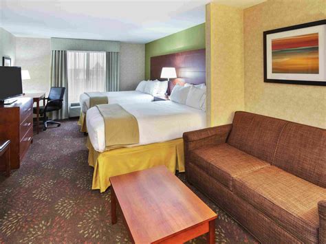 Frankenmuth Hotel with Pool | Holiday Inn Express & Suites Frankenmuth