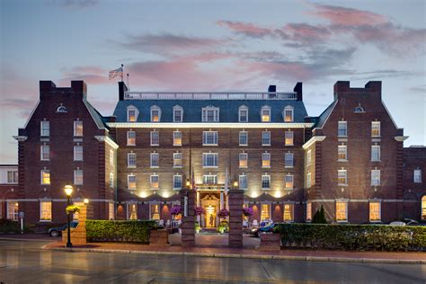 Hotel Viking of Newport , Rhode Island Creates ‘Groom’s Room,’ a ...