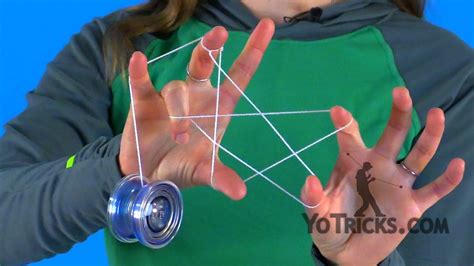 How to do the Two-Handed Star Yoyo Trick (AKA Texas Star) - YouTube ...