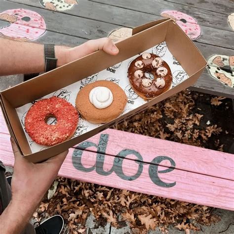 Vegan Bakery Shops Near Me: 26 Spots to Grab Tasty Doughnuts, Pastries ...