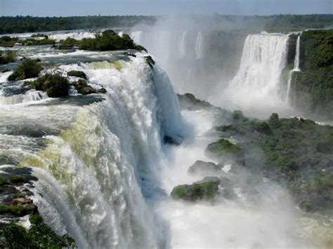 Things to do at Iguazu Falls in Brazil and Argentina | Velvet Escape