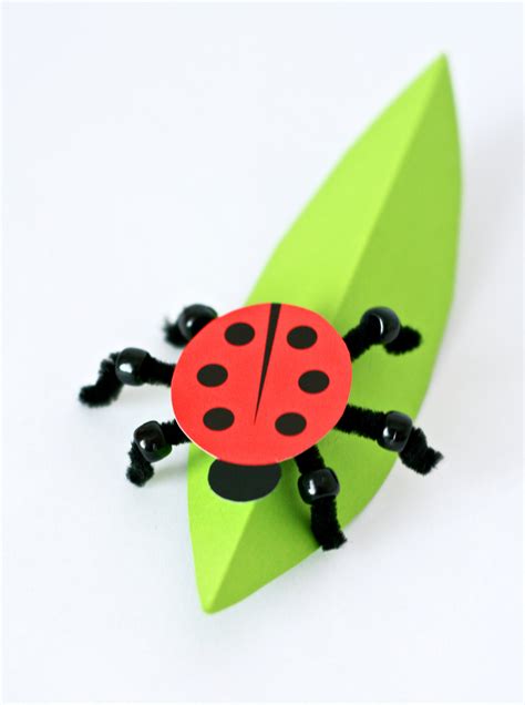 Paper Ladybug Craft - Paging Supermom