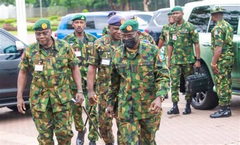 Nigerian Army Ranks, Badges & Salary Structure (Updated 2023)