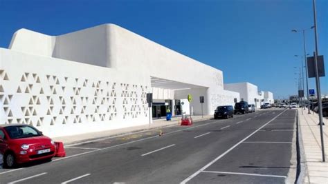 Mykonos Airport: Information for the Airport in Mykonos island