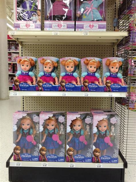 Frozen Young Anna dolls at Toys R Us in the US - Frozen Photo (35426296 ...