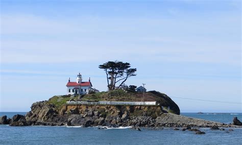 Battery Point Lighthouse Beach, Crescent City, CA - California Beaches