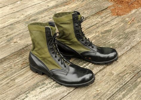 RO Search jungle boots combat military by CarnivalOfTheManiac