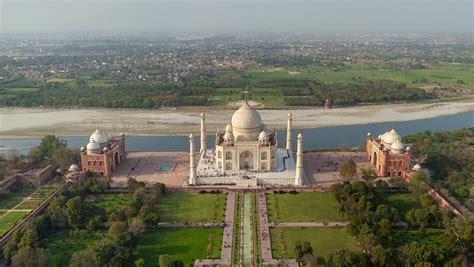 Taj Mahal | A Paradigm Of Love With Breathtaking Architecture | Taj In ...