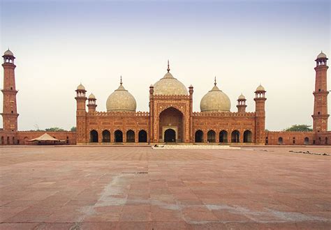 File:Badshahi_Mosque,_Lahore._King's_Mosque.jpg - Wikiwand