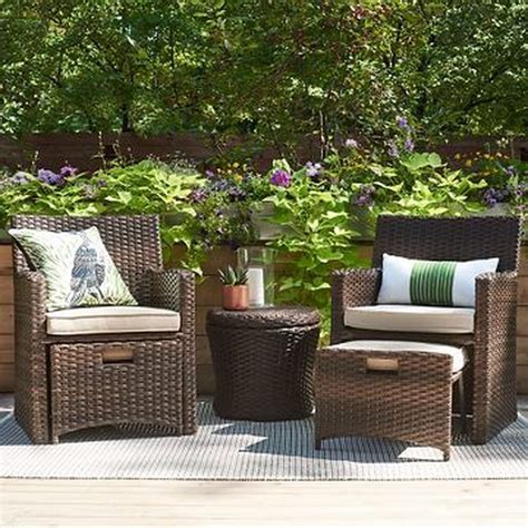 20+ Small Patio Furniture Ideas - DECOOMO