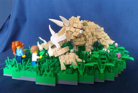 The Brickverse: Dinosaurs like to be MOCed