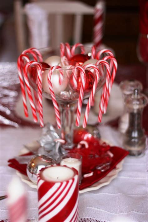 15 Candy Cane Christmas Decor Ideas