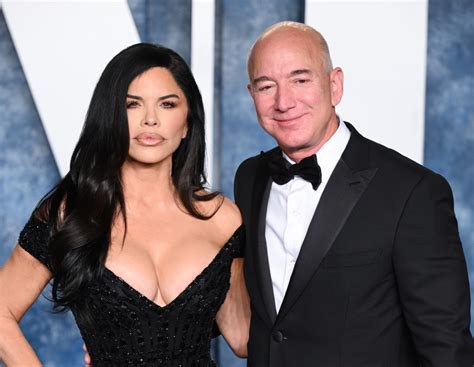 Billionaire Jeff Bezos engaged to partner Lauren Sánchez