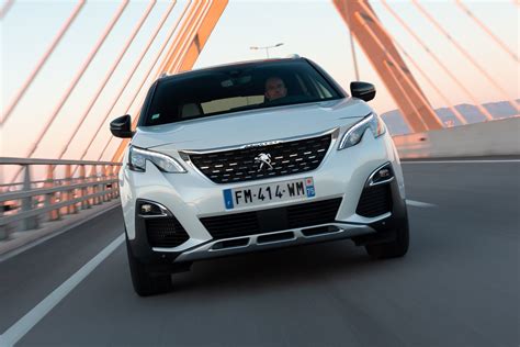 Peugeot 3008 Hybrid review | DrivingElectric