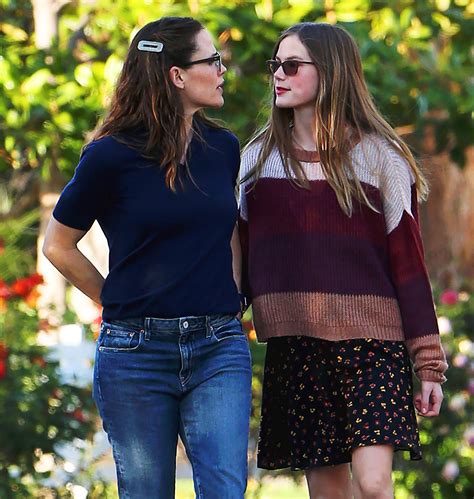 Jennifer Garner and Daughter Violet Look Like Twins During Daily Walk