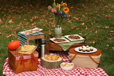 Autumn Picnic in the Park | Whole Green Love