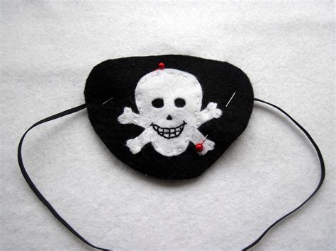 Grace's Favours - Craft Adventures: How to Make a Felt DIY Pirate Eye ...