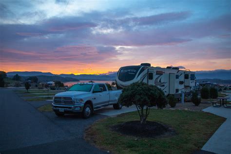 How to Plan an RV Trip to Yellowstone - Getaway Couple