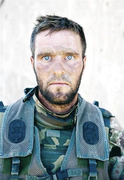 Italian soldier’s thousand-yard stare after a 72 hour firefight : r ...