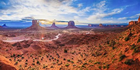 Monument Valley Sunrise Photo Tour by Phillips' Photography Tours ...