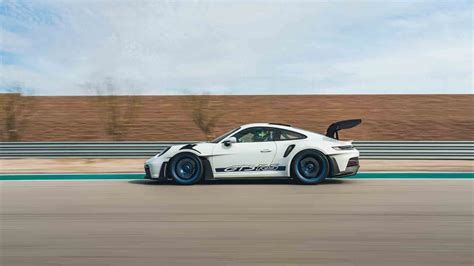 Review: 2023 Porsche 911 GT3 RS seeks the perfect lap