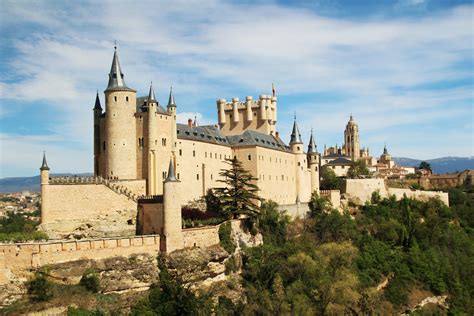 Tickets to the Alcázar of Segovia | musement