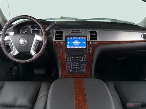 2007 Cadillac Escalade EXT Interior | U.S. News & World Report