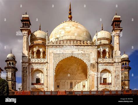 Mini taj mahal hi-res stock photography and images - Alamy