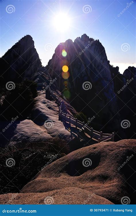 Huangshan(yellow) Mountain Sunrise Stock Image - Image of holiday ...