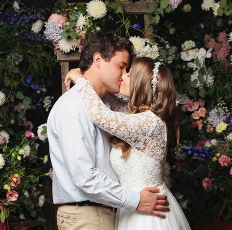 Bindi Irwin Wedding Photos to Chandler Powell