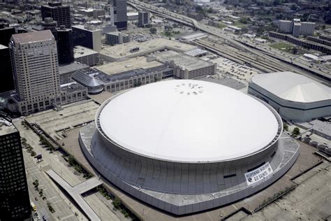 File:FEMA - 37399 - The Louisiana Superdome - repaired - Katrina Third ...