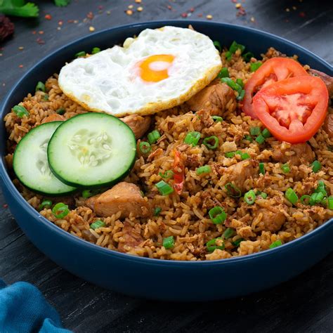 Nasi Goreng Recipe (Indonesian Fried Rice) - inside.pub