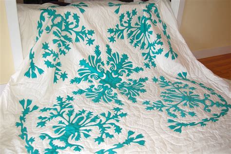 Stitchnquilt: Lael's Hawaiian Quilt