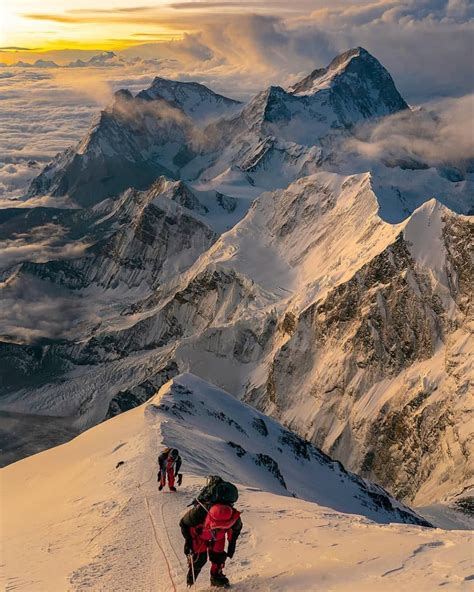 EARTH 🌍 DELUXE on Instagram: “Sunrise from 8700m on Mt Everest. The ...