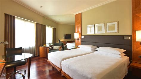 Luxury Accommodation in Delhi, Rooms and Suites at Hyatt Regency Delhi