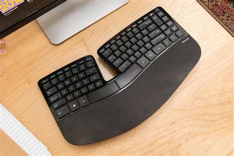 Best Ergonomic Keyboard 2024 - Malia Rozalie