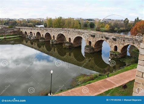 Merida roman bridge stock photo. Image of outdoor, plata - 179185356