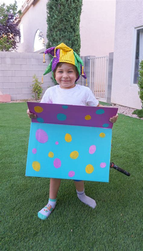 DIY Jack in the Box Costume - {Not Quite} Susie Homemaker