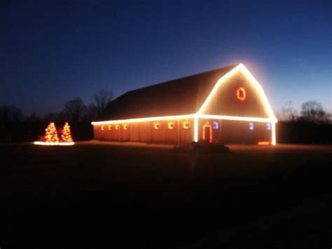 Holiday Décor: Barns Inside and Out | Christmas tree farm, Barn ...