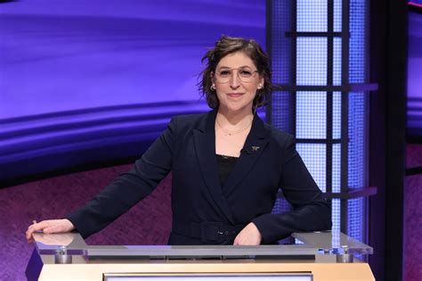 ‘Jeopardy!’: Will Mayim Bialik replace Alex Trebek as host? - Deseret News