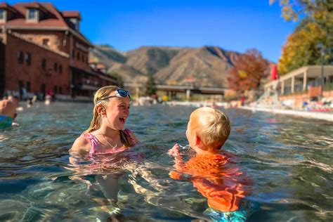 Travel Guide to Glenwood Springs with Kids | Raising Hikers