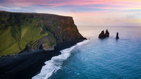 About Iceland's Breathtaking Black Sand Beach