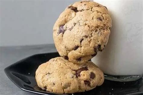 Pillsbury Frozen Cookie Dough in Air Fryer