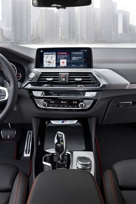 Gallery: 2019 BMW X4 interior