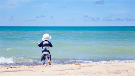 16 Beach Essentials for Toddlers and Babies - Go Places With Kids